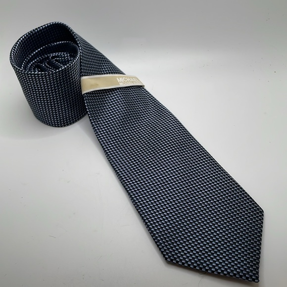 Michael Kors blue and white Santorini Silk Tie NWT - Picture 6 of 9